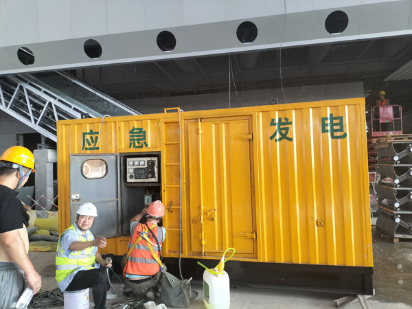 潮南怎样判断空气滤清器是否需要更换？