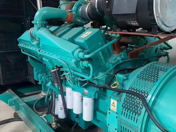 潮南更换100kW柴油发电机组机油时，需要注意哪些事项？